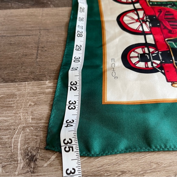 Vintage ECHO Beautiful Silk Scarf - Picture 4 of 9